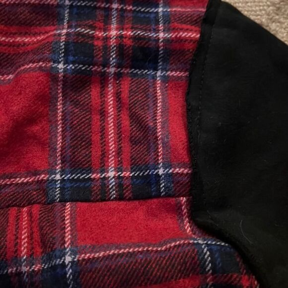 Plaid button down Shacket w black sweatshirt sleeves and hood NWOT L - Picture 9 of 11
